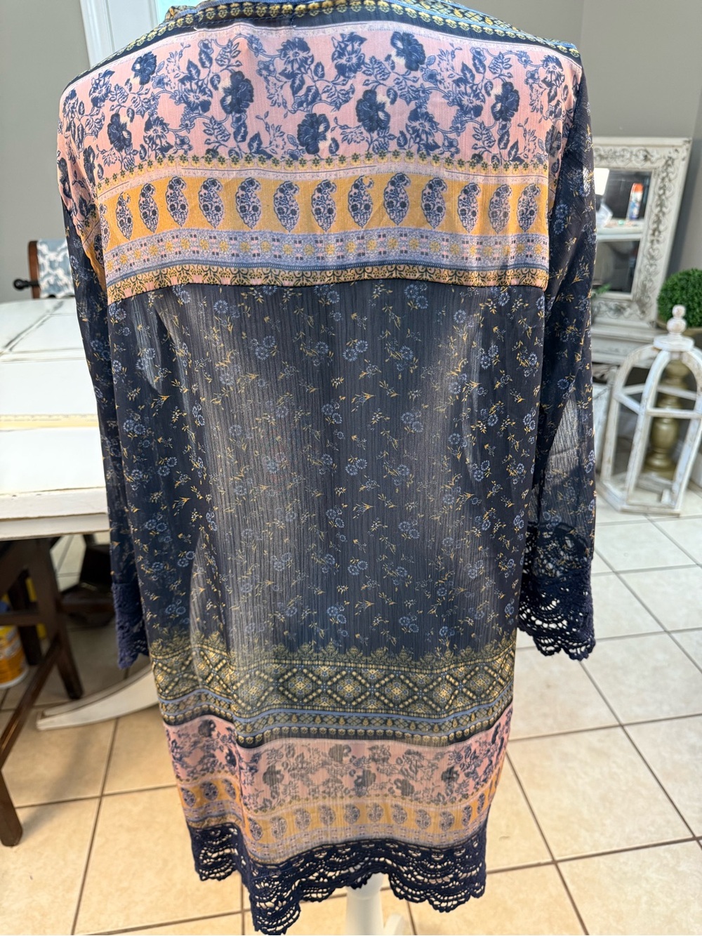 Jolt boho floral crochet-trim kimono, size Medium - Picture 7 of 16